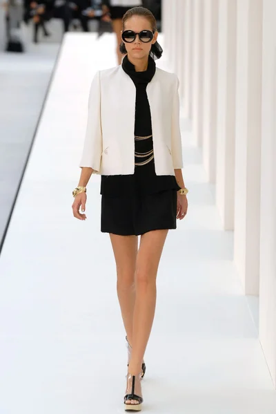 Look 2